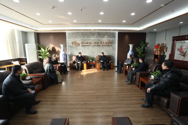 本页围绕「e星体成为上海海港的官方合