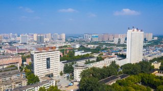临渭校区：渭南市临渭区站北街东段一号