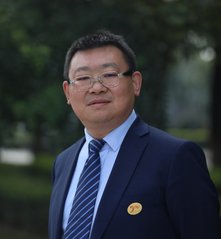 临渭校区：渭南市临渭区站北街东段一号