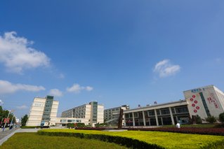 本页围绕「e星体官网新手怎么玩」整理